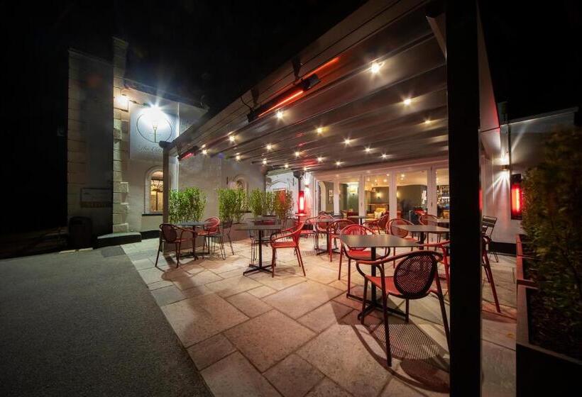 فندق Cottage In The Wood