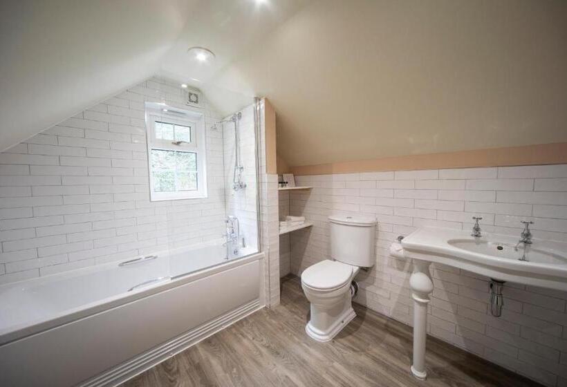 فندق Cottage In The Wood