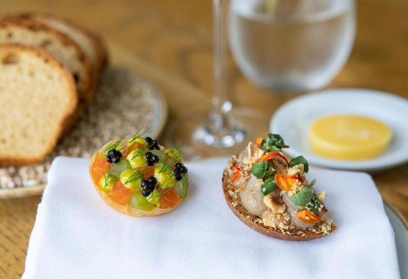 فندق Cottage In The Wood