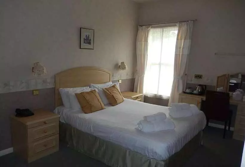 בית מלון כפרי Eden House