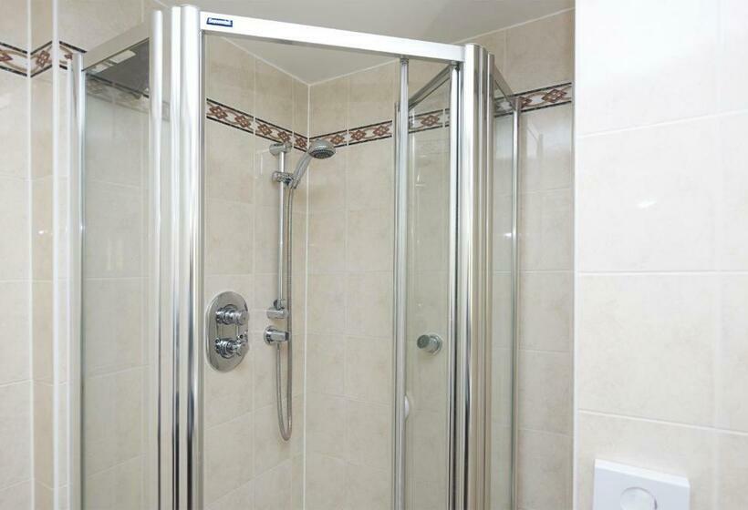 Village Hotel Bracknell