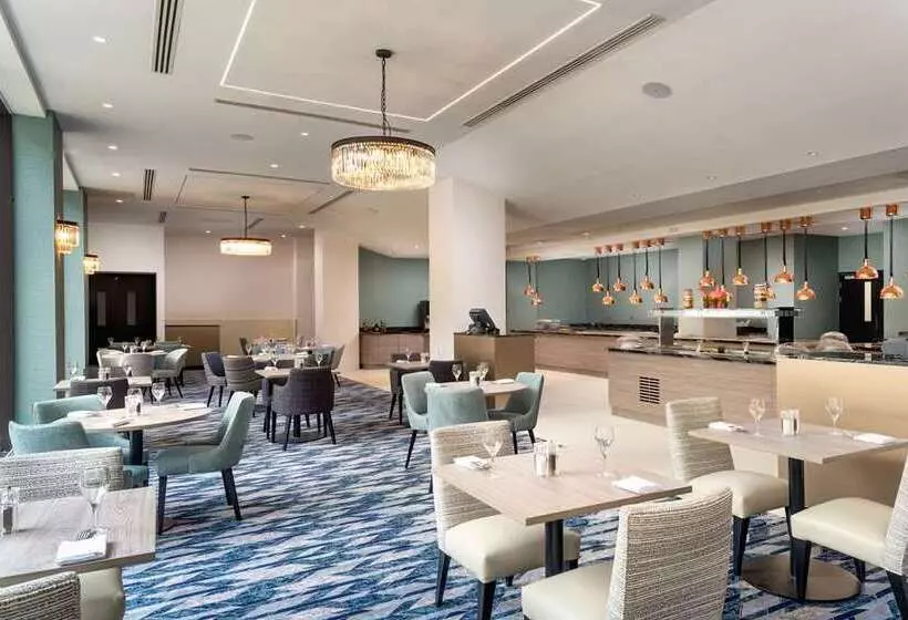 هتل Hilton London Gatwick Airport