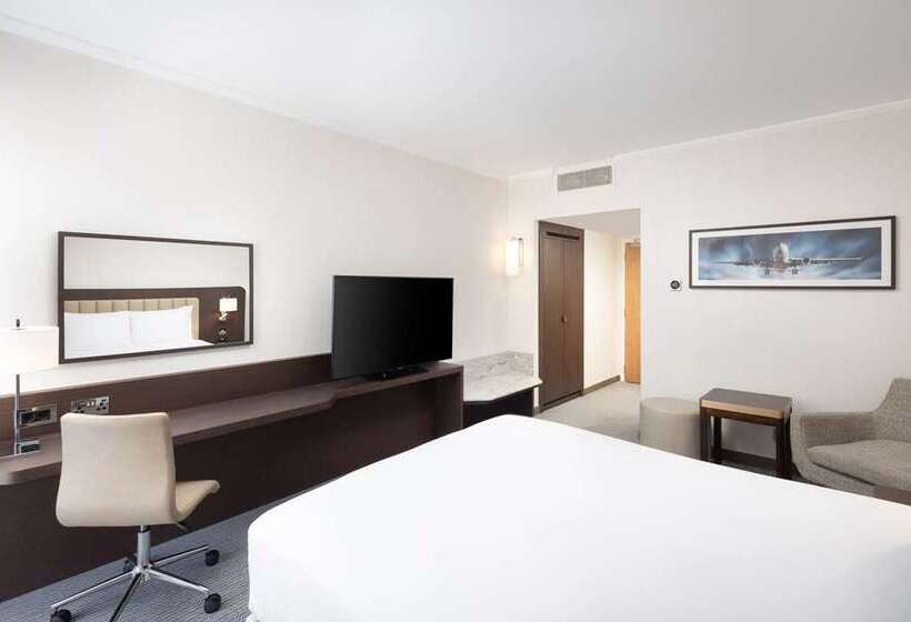 فندق Hilton London Gatwick Airport