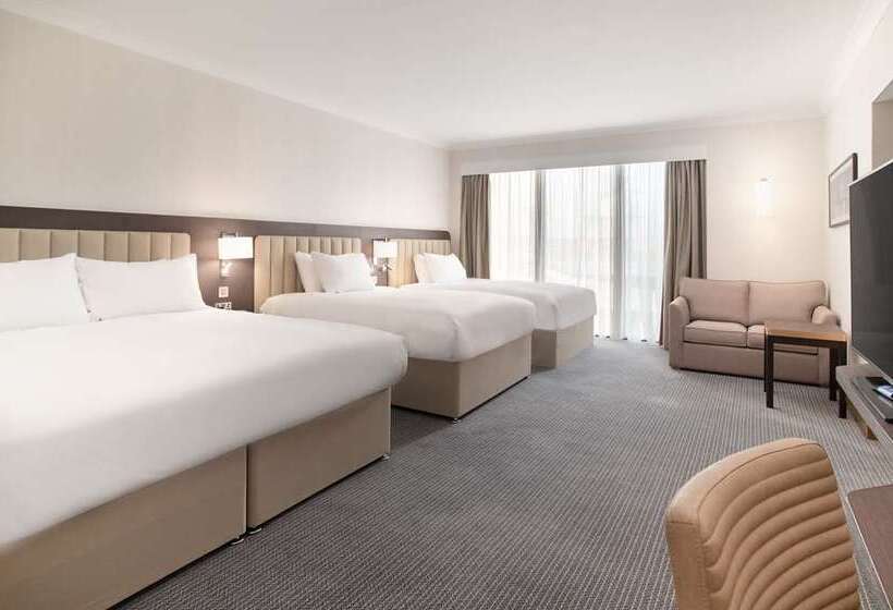 فندق Hilton London Gatwick Airport