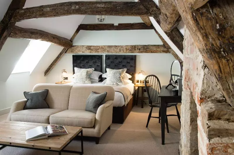 ホテル Kings Head