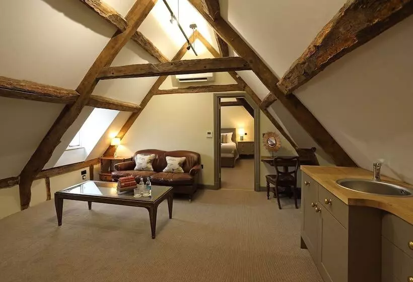 ホテル Kings Head