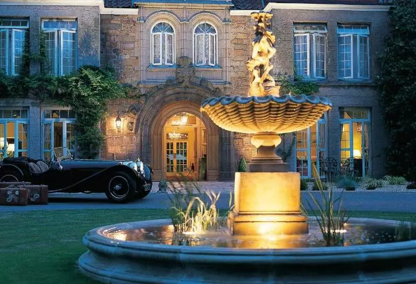Отель Longueville Manor