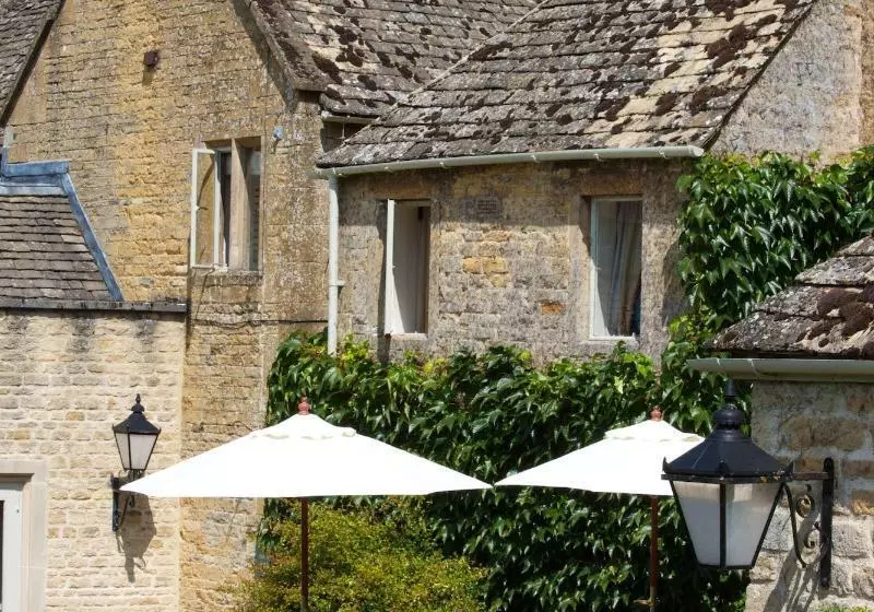 فندق Lords Of The Manor