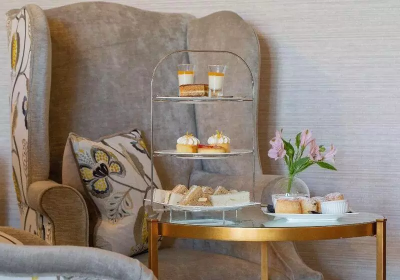 فندق Lords Of The Manor