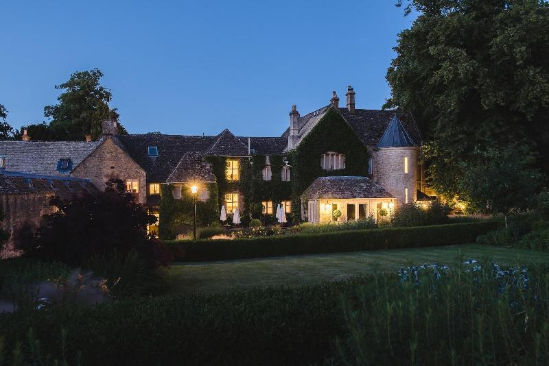 호텔 Lords Of The Manor