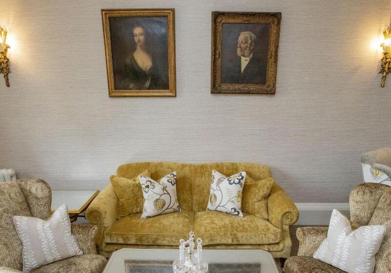 호텔 Lords Of The Manor