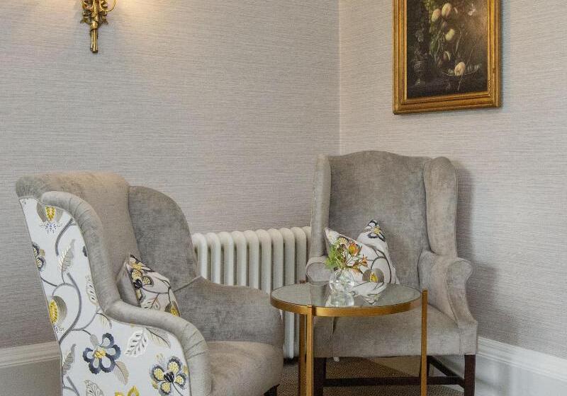 호텔 Lords Of The Manor