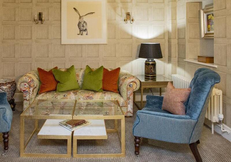 호텔 Lords Of The Manor