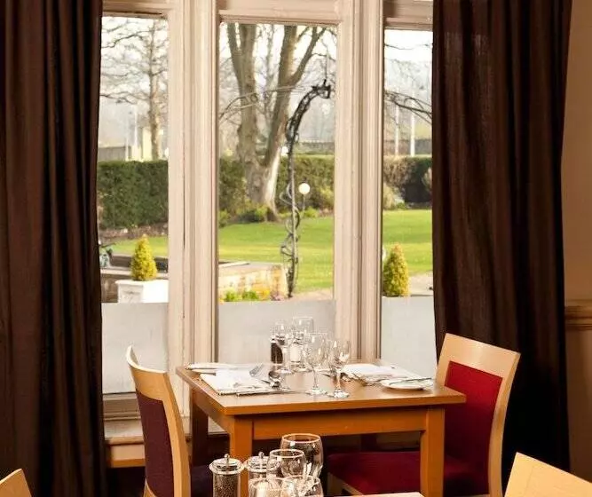 בית מלון כפרי Mercure Bradford Bankfield