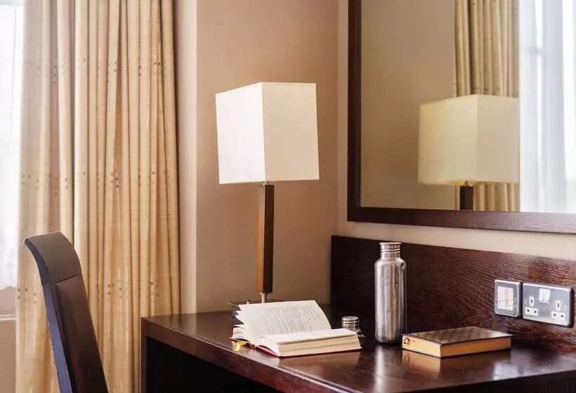 בית מלון כפרי Mercure Bradford Bankfield