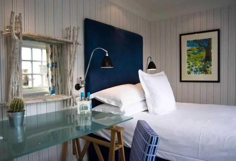 호텔 The Old Bridge