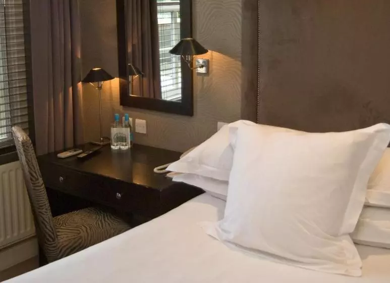 호텔 The Old Bridge