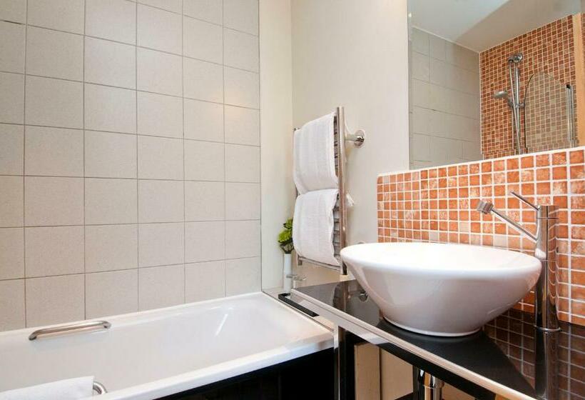 Grand Plaza Serviced Apartments