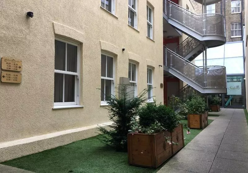 Grand Plaza Serviced Apartments