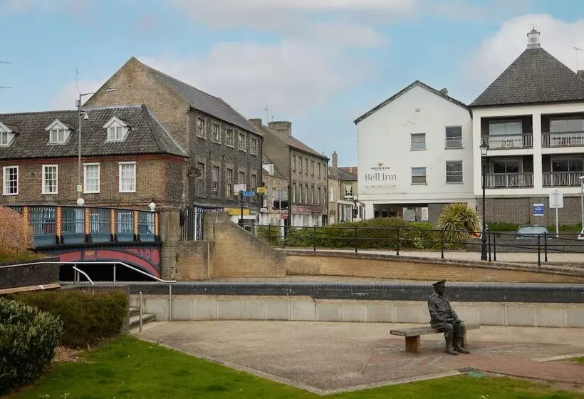 Отель Bell By Greene King Inns