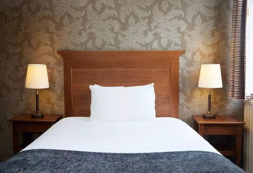 Отель Bell By Greene King Inns