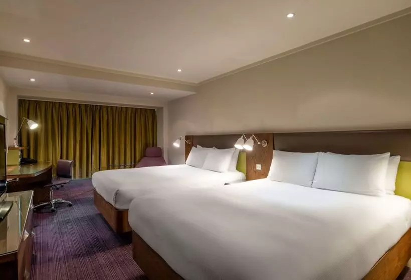 هتل Hilton London Metropole