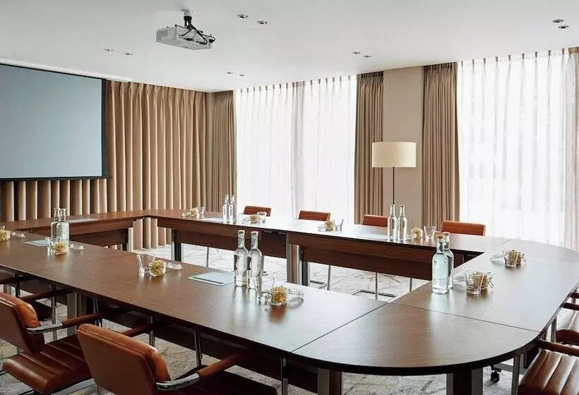 London Marriott Hotel Regents Park