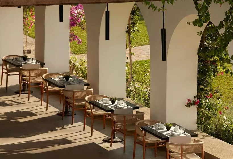 Minos Beach Art Hotel, A Member Of Design Hotels