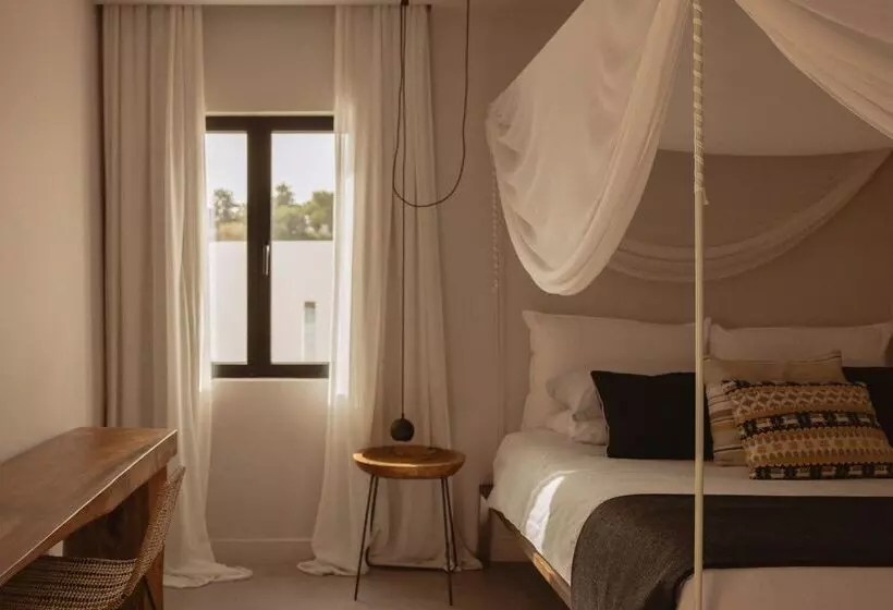 Minos Beach Art Hotel, A Member Of Design Hotels
