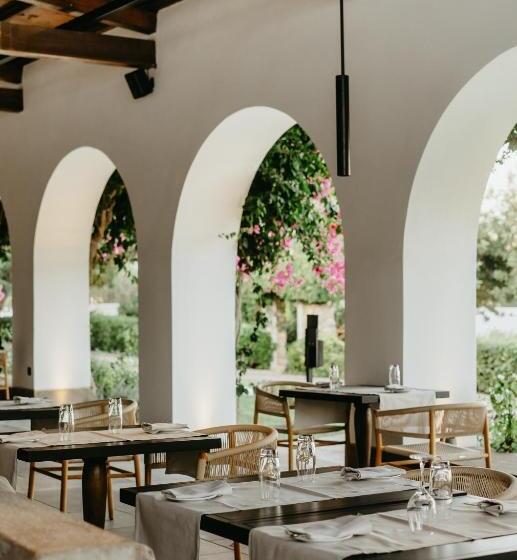 Minos Beach Art Hotel, A Member Of Design Hotels