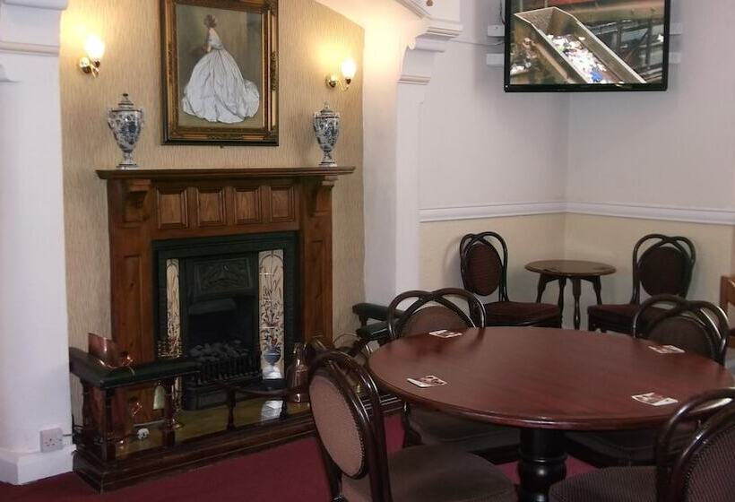 בית מלון כפרי Patten Arms