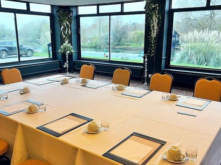 בית מלון כפרי Shillingford Bridge