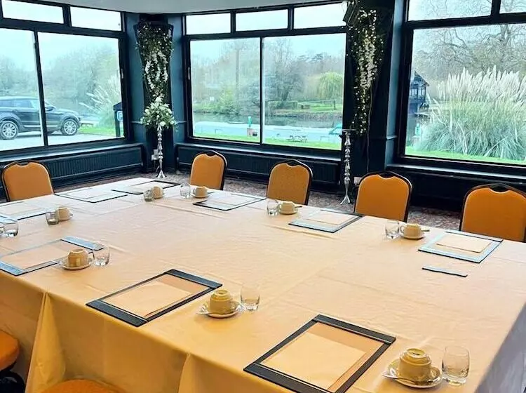 호텔 Shillingford Bridge