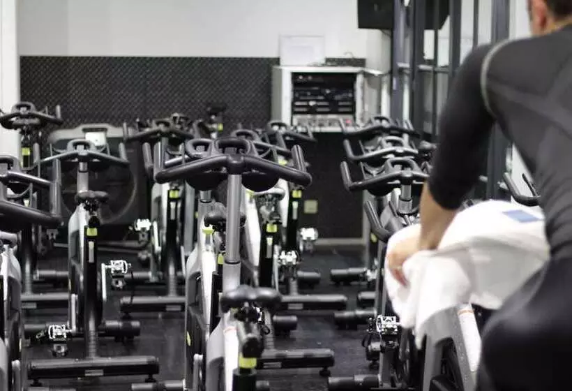 هتل The Waldorf Hilton London