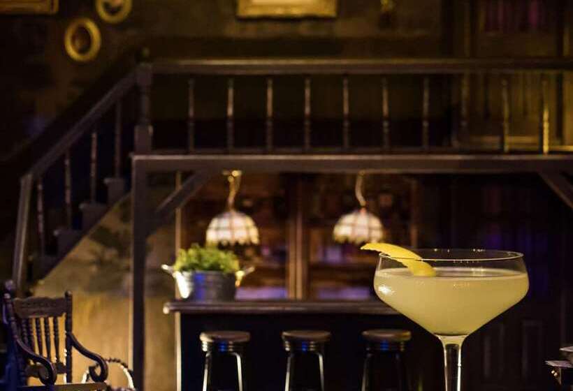 فندق The Waldorf Hilton London