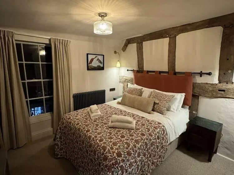 Отель The White Lion