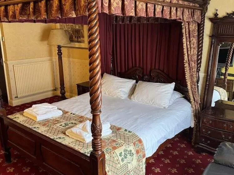 Отель The White Lion