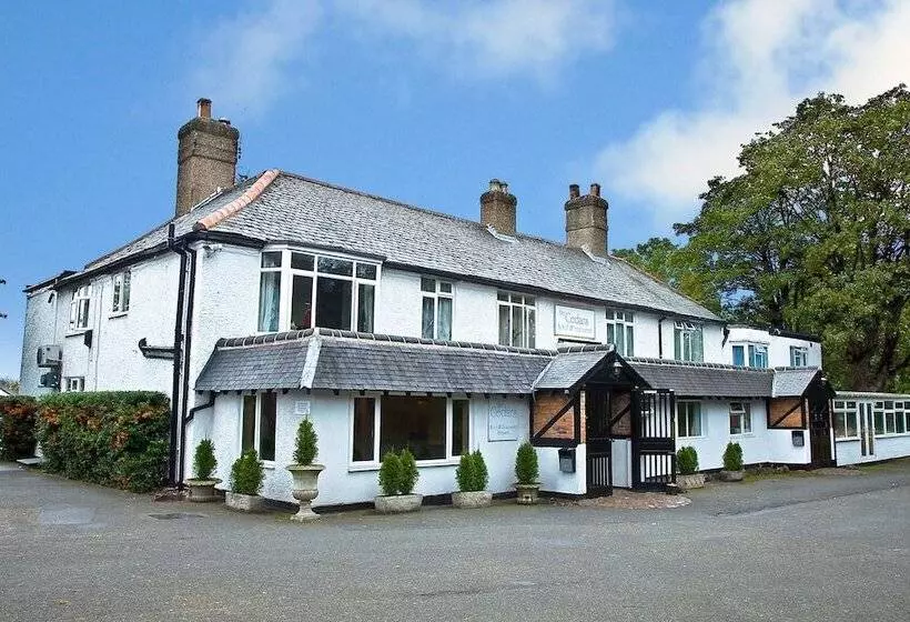 The Cedars Hotel & Restaurant