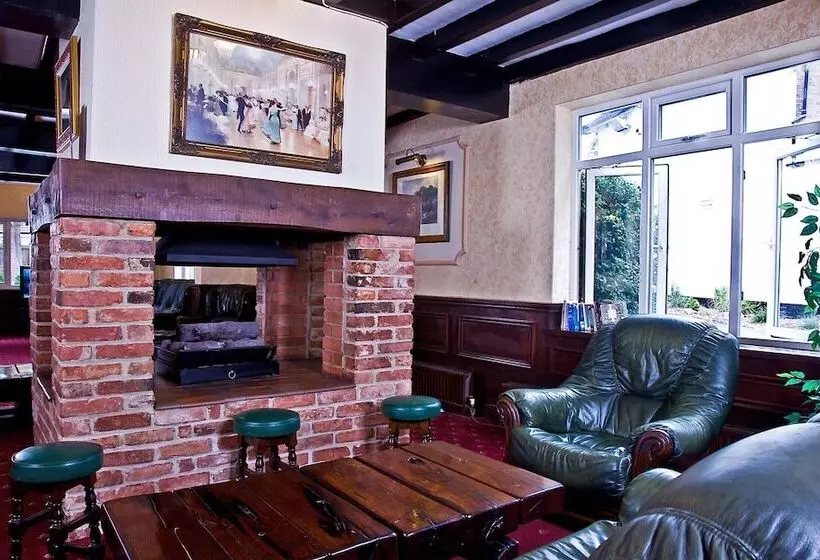 The Cedars Hotel & Restaurant