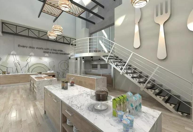 Avra By Smile Hotels