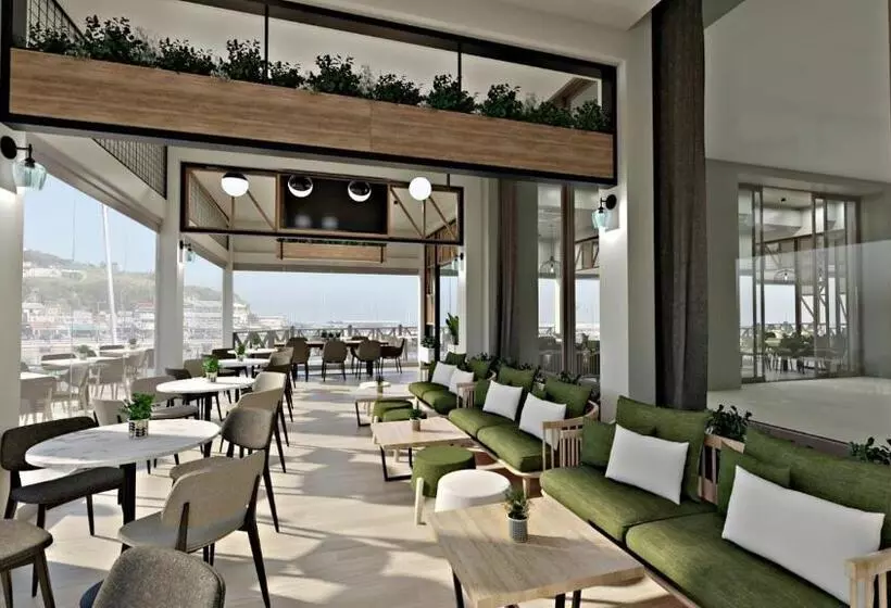 Avra By Smile Hotels