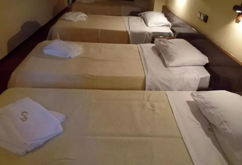 בית מלון כפרי Cavo D  Oro