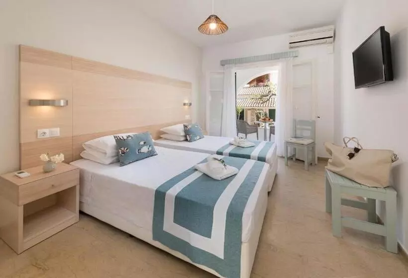 בית מלון כפרי Iliada Beach