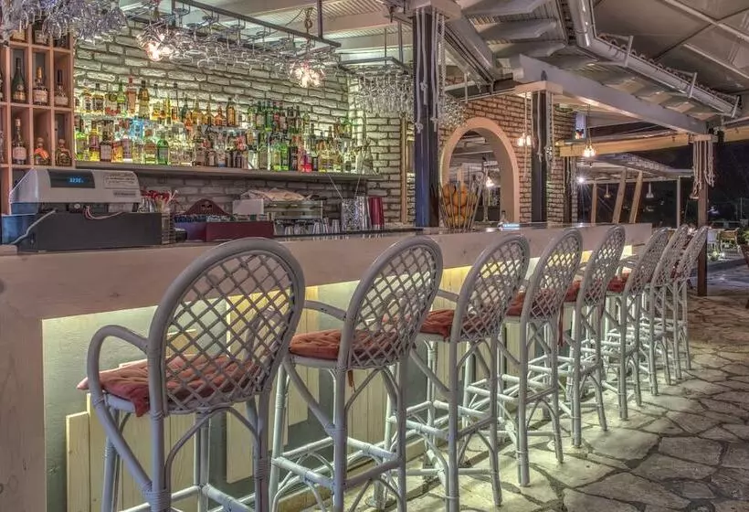 בית מלון כפרי Iliada Beach