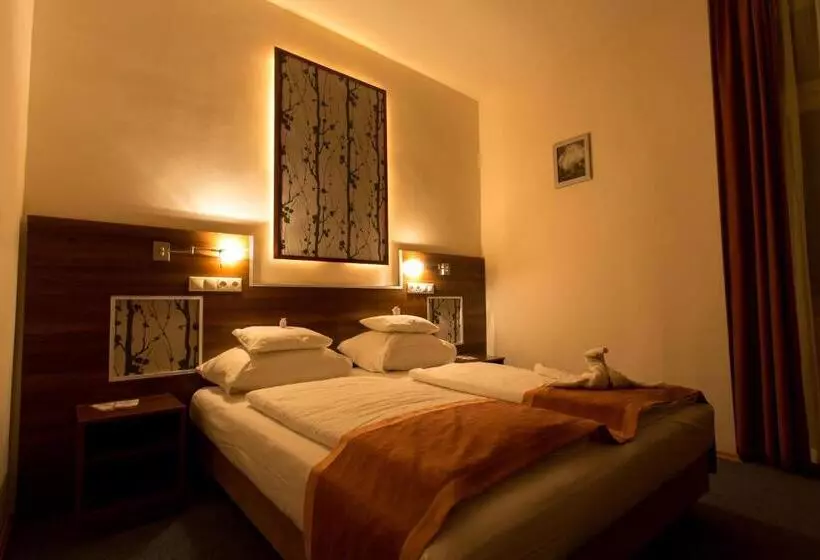 Отель Körös Panzió és étterem