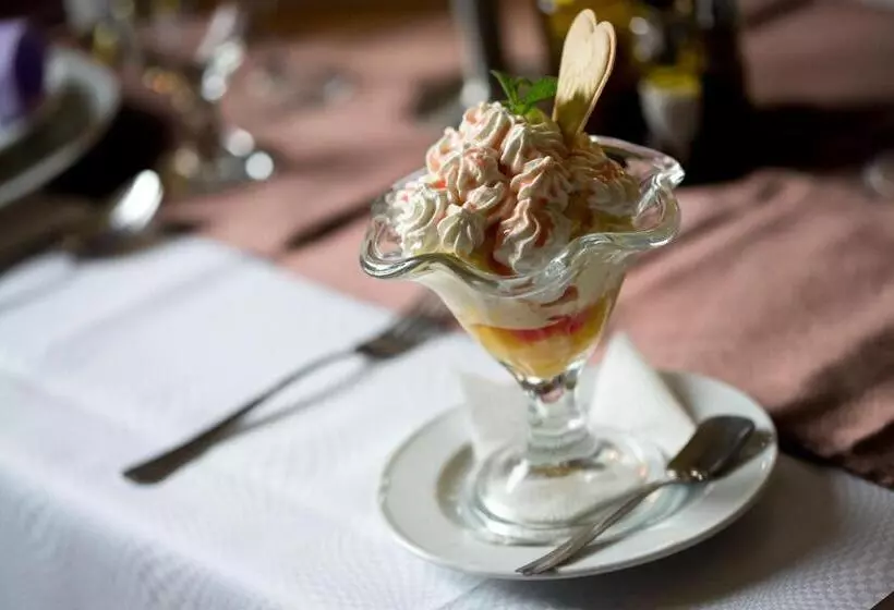 Отель Körös Panzió és étterem