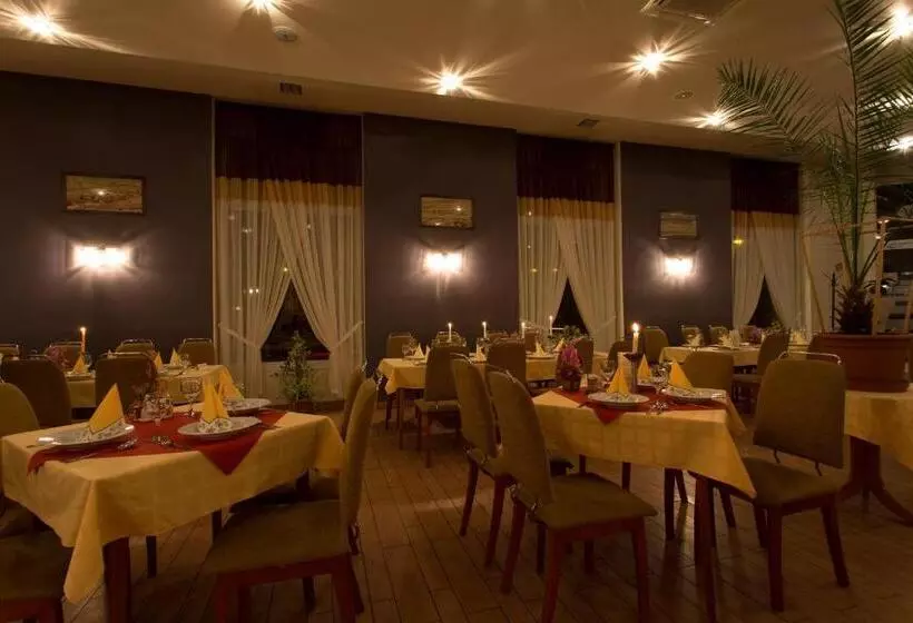 Отель Körös Panzió és étterem