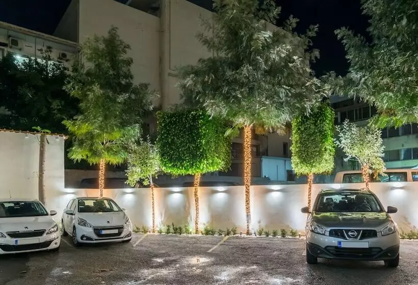 هتل Kydon The Heart City