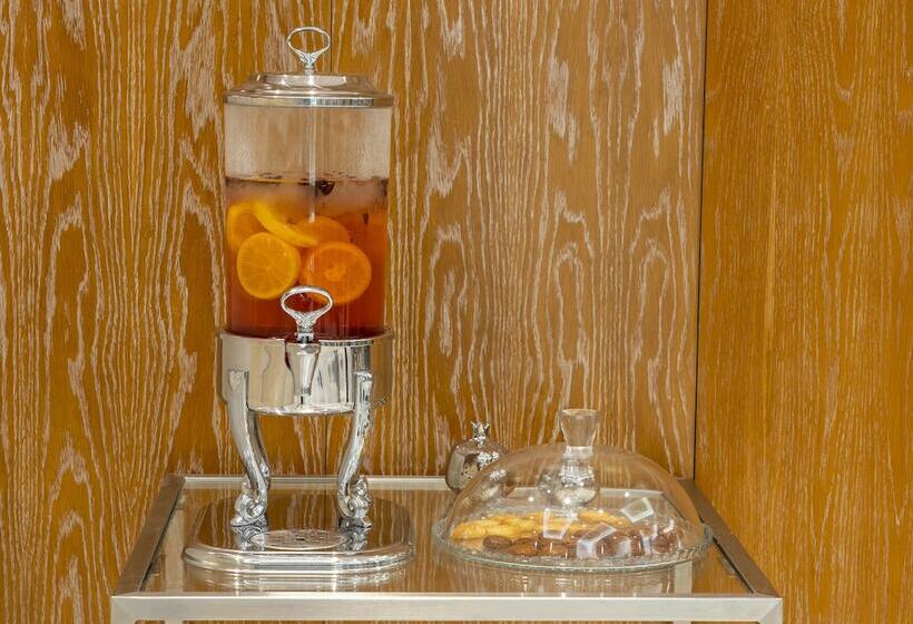 فندق Kydon The Heart City