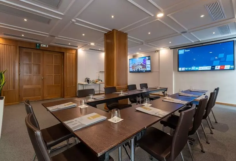 هتل Kydon The Heart City